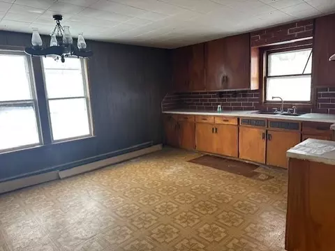 306 Maple St, Lyle, MN 55953 photo 2