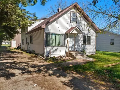 212 1st St SE, Sebeka, MN 56477