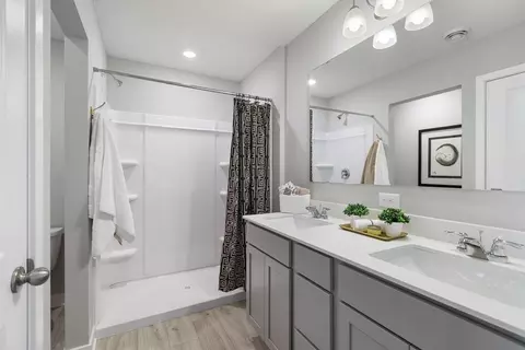 Bath - 24131 Williams Rd, Rogers, MN 55374 photo 1 of 2