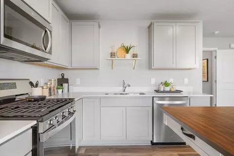 Kitchen - 24131 Williams Rd, Rogers, MN 55374 photo 6 of 6