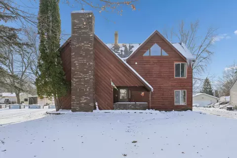 202 W Warren St, Roberts, WI 54023
