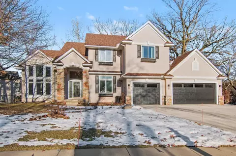 1535 Covington Ln, Eagan, MN 55122