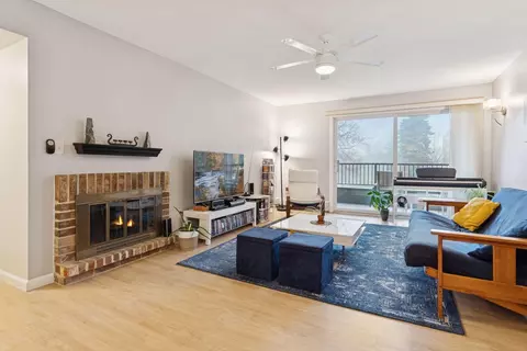 2210 Midland Grove Rd #209, Roseville, MN 55113