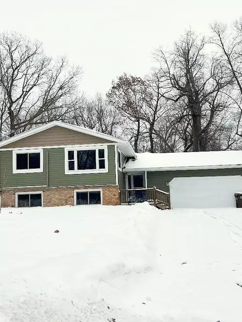7952 Braddock Ave NE, Monticello, MN 55362