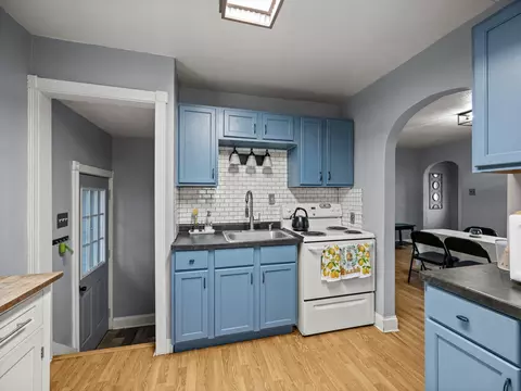 406 5th St NW, Montgomery, MN 56069