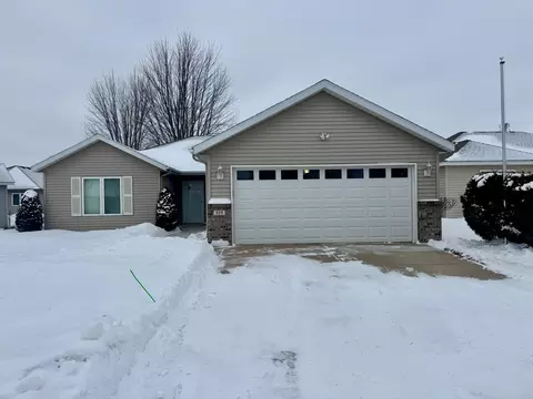 929 Willow View Cir, Waite Park, MN 56387