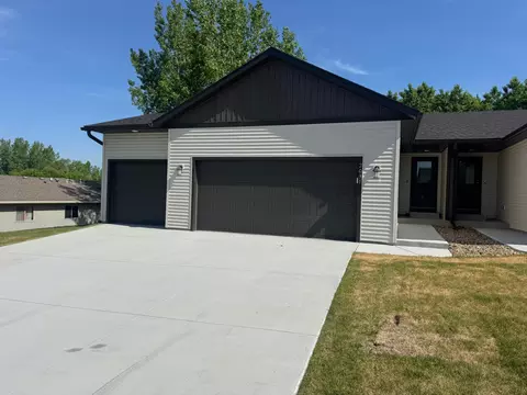2031 20th St E, Zumbrota, MN 55992