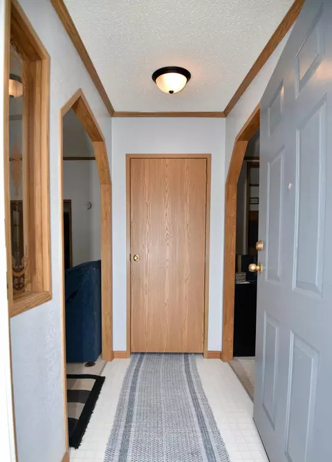 Entry Way - 460 1st St E, Milaca, MN 56353 photo 1 of 2
