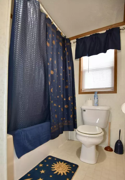 Bath - 460 1st St E, Milaca, MN 56353 photo 4 of 5