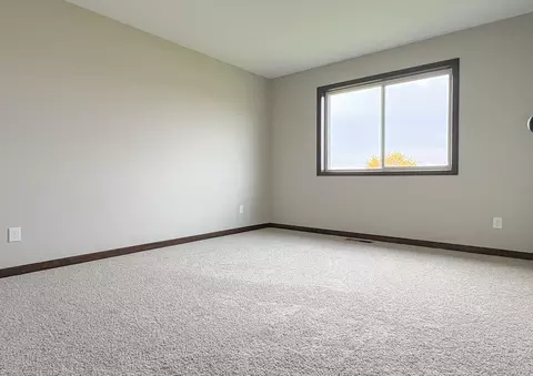 Bedroom - 8733 90th Ave, Milaca, MN 56353 photo 4 of 8