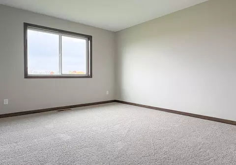 Bedroom - 8733 90th Ave, Milaca, MN 56353 photo 5 of 8