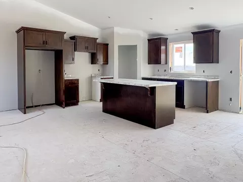 Kitchen - 8733 90th Ave, Milaca, MN 56353 photo 3 of 4