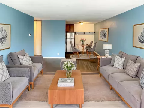 1800 Lasalle Ave #104, Minneapolis, MN 55403