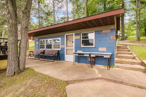 35761 Lake St, Cohasset, MN 55721