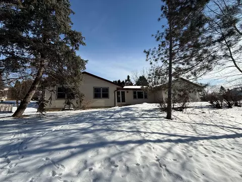 7610 50th St N, Lake Elmo, MN 55042