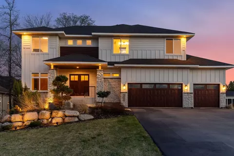18305 Dove Ct, Eden Prairie, MN 55347