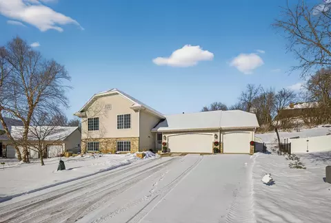 832 Balsam Ct NE, Pine Island, MN 55963
