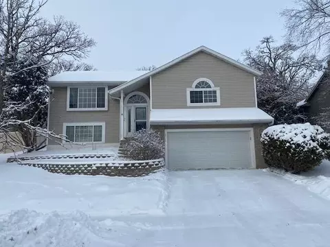 2117 Beacon Dr SW, Rochester, MN 55902
