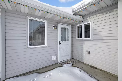 707 W Veterans Memorial Hwy, Kasson, MN 55944