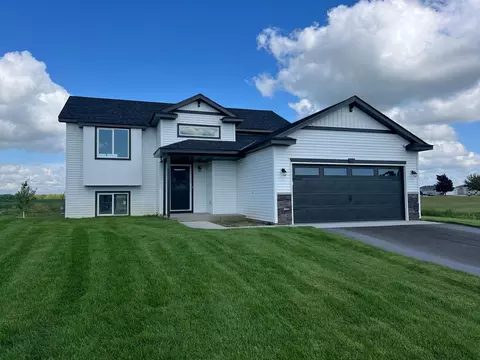 105 Cedar St, Kimball, MN 55353