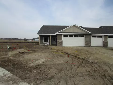 803 3rd Ave NW, Pine Island, MN 55963