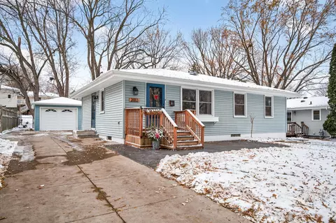 2013 Gettysburg Ave N, Golden Valley, MN 55427