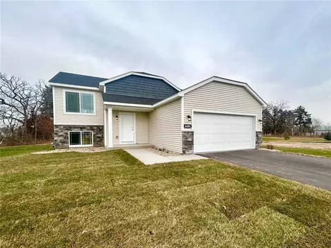 6684 Granby St, North Branch, MN 55056