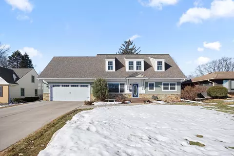 3424 Roosevelt St NE, Saint Anthony, MN 55418