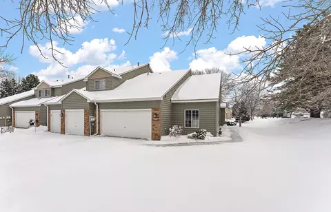 2516 Lockwood Dr #50, Mendota Heights, MN 55120