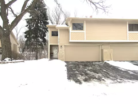15157 Patricia Ct, Eden Prairie, MN 55346