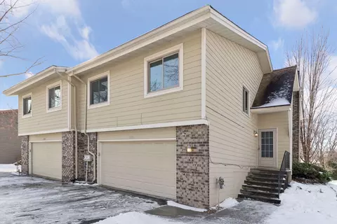 6970 Chaparral Ln, Chanhassen, MN 55317
