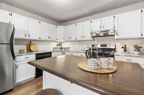 2240 Ridge Dr #13, Saint Louis Park, MN 55416