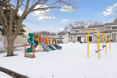 3275 Hill Ridge Dr #29, Eagan, MN 55121 photo 38