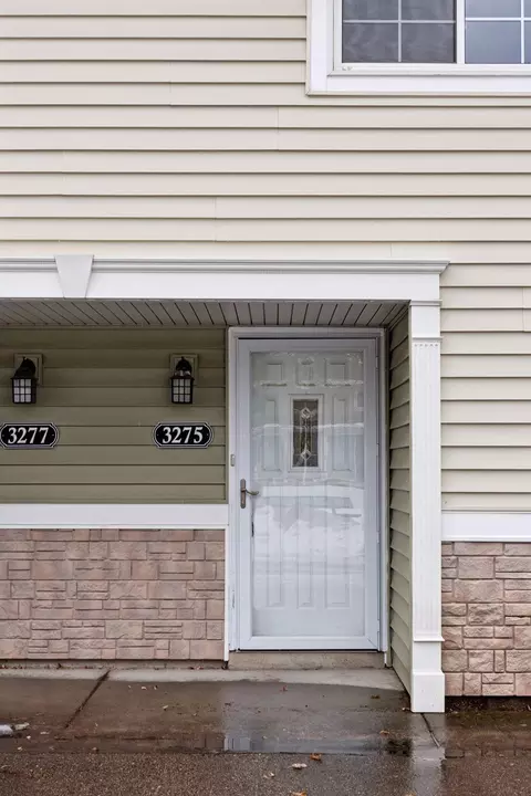 3275 Hill Ridge Dr #29, Eagan, MN 55121 photo 4