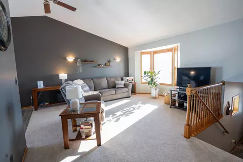 210 8th Ave NW, Plainview, MN 55964 photo 9