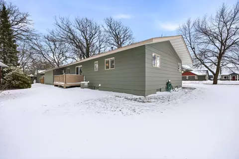 Exterior - 1015 1st St E, Glencoe, MN 55336 photo 3 of 4