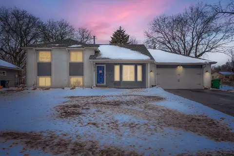 8317 Rhode Island Dr N, Brooklyn Park, MN 55445
