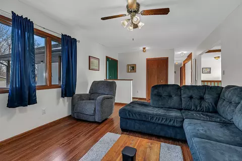 Living - 17591 Upper Spunk Lake Rd, Avon, MN 56310 photo 4 of 7