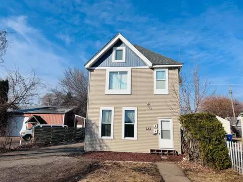 253 Richmond St, Saint Paul, MN 55102
