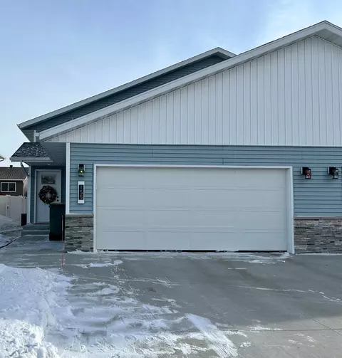 155 Pine Ave, Mapleton, ND 58059