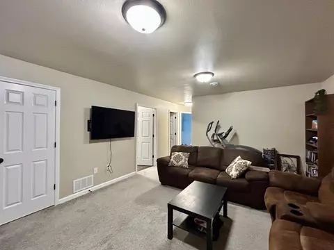 155 Pine Ave, Mapleton, ND 58059 photo 11