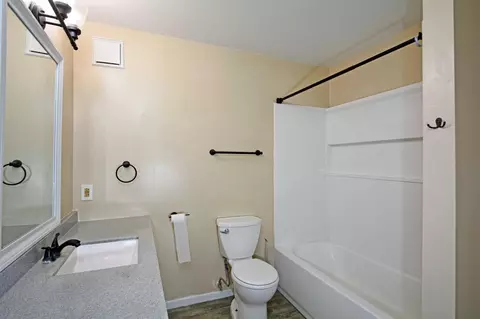 Bath - 2076 Pathways Dr #1, Saint Paul, MN 55119 photo 2 of 2