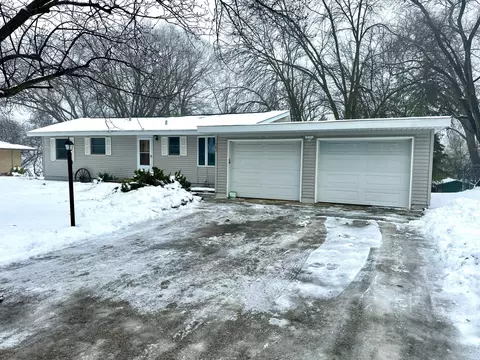 1562 Circle Ln, Burnsville, MN 55337