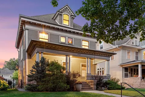 1033 Portland Ave, Saint Paul, MN 55104