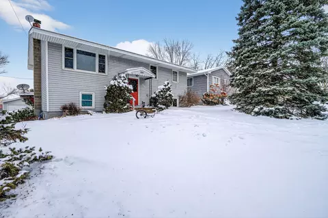 585 Cottage Ave W, Saint Paul, MN 55117