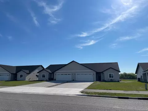 Exterior - 404 11th St SE, Freeport, MN 56331 photo 2 of 3