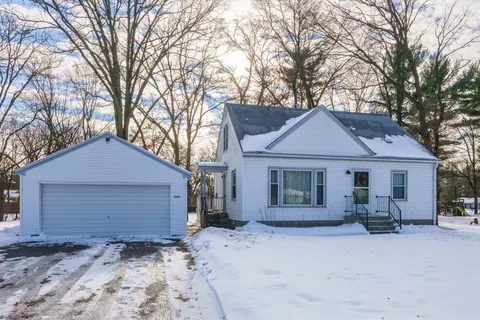 2656 Hillview Rd, Mounds View, MN 55112
