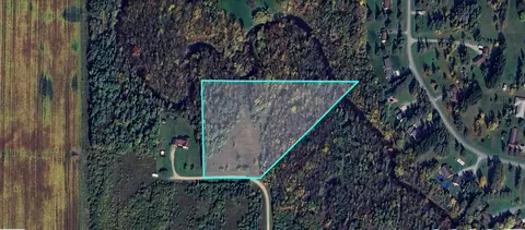 330 Th St, Warroad, MN 56763