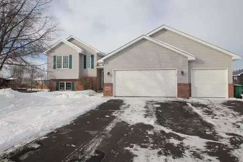 5532 Prestwick Pl, Big Lake, MN 55309