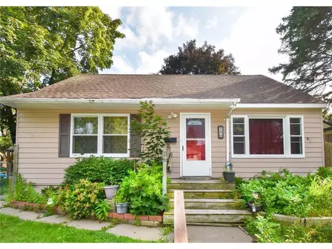 150 Westchester Dr, West Saint Paul, MN 55118